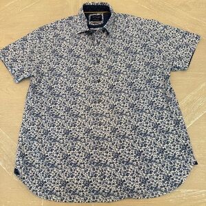 Casual Blue and White Floral Button Down Shirt with Lightweight Fabric